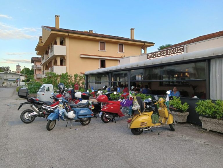 Aviano - Western House